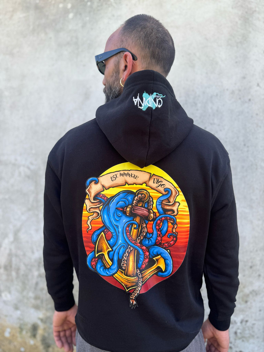 Sudadera con capucha  Pulpo & Ancla — Ondiña Rabuda