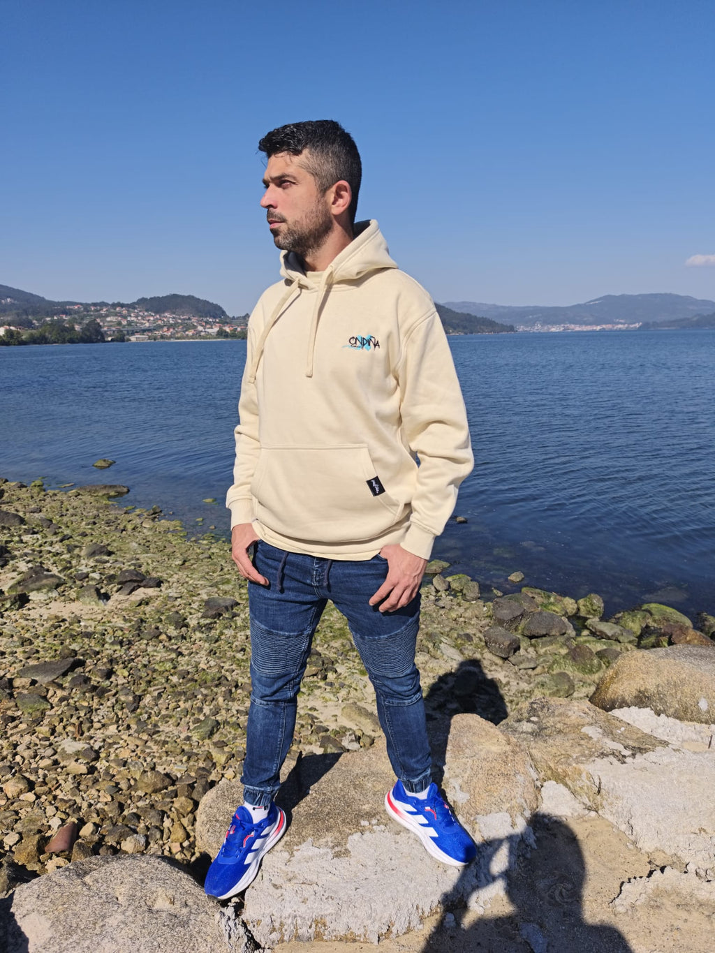 SUDADERA CON CAPUCHA FORZUDOS